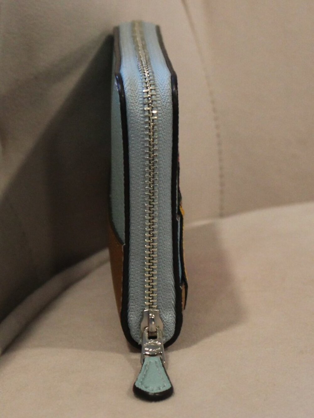 Coach Umbrella Motif Zip Around Medium Wallet New with tags - Picture 11 of 15